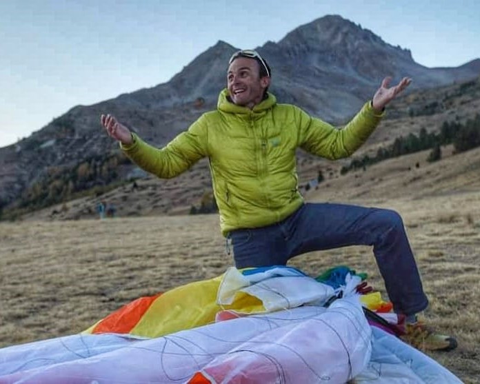 Portrait de Frédéric Lefeuvre, moniteur certifié de parapente à Aix-les-Bains et Aiguebelette avec Plein Ciel Parapente.